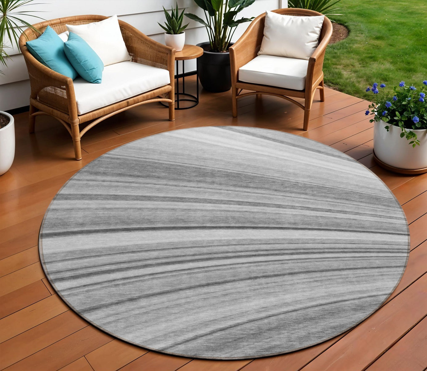 8' Gray Silver And Ivory Round Abstract Washable Indoor Outdoor Area Rug