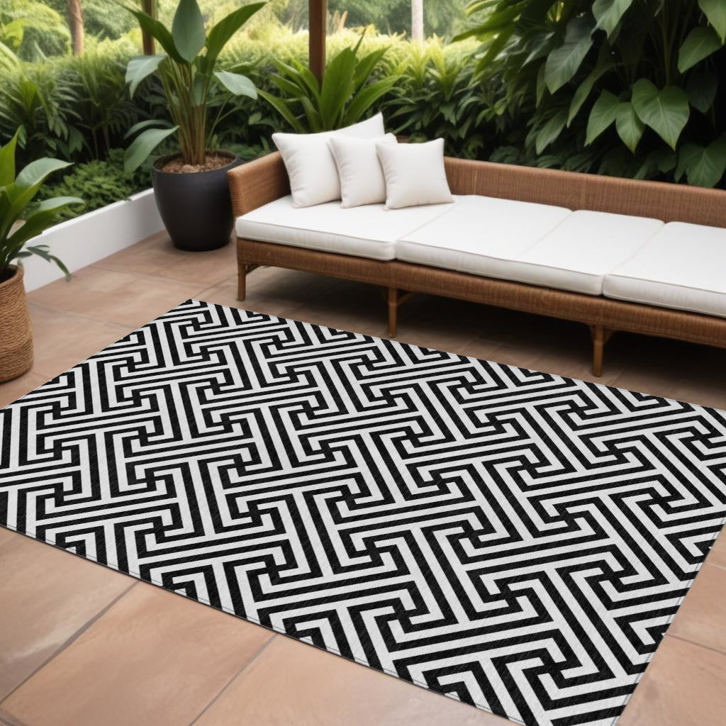 8' X 10' Black And Ivory Geometric Washable Indoor Outdoor Area Rug